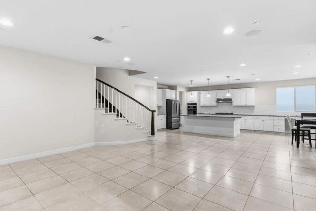 441 Adobe Estates Dr, Vista, CA 92083