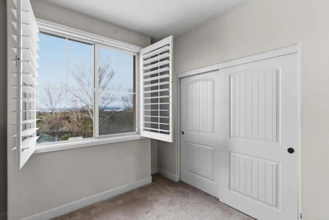 441 Adobe Estates Dr, Vista, CA 92083