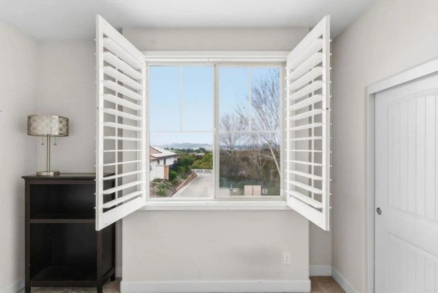 441 Adobe Estates Dr, Vista, CA 92083