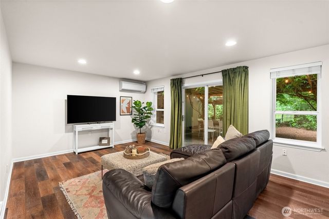 9922 132nd Street NW, Gig Harbor, WA 98329