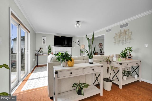 6809 DRAKE DR, Harrisburg, PA 17112