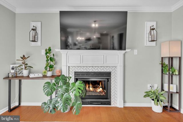 6809 DRAKE DR, Harrisburg, PA 17112