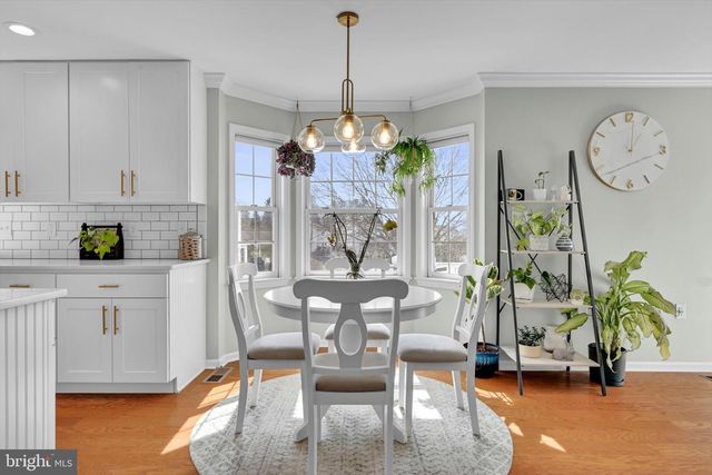 6809 DRAKE DR, Harrisburg, PA 17112