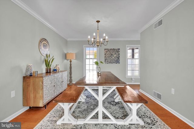 6809 DRAKE DR, Harrisburg, PA 17112