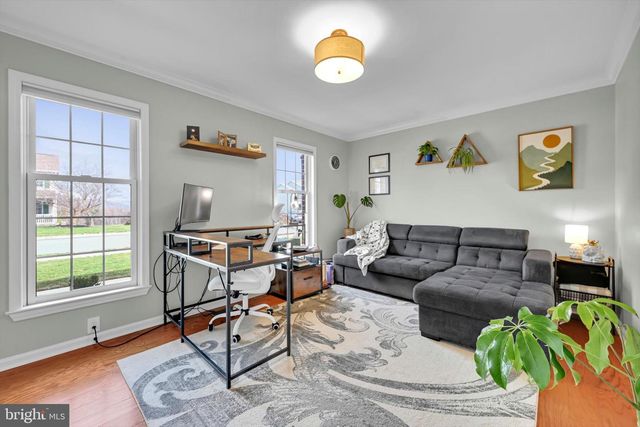 6809 DRAKE DR, Harrisburg, PA 17112