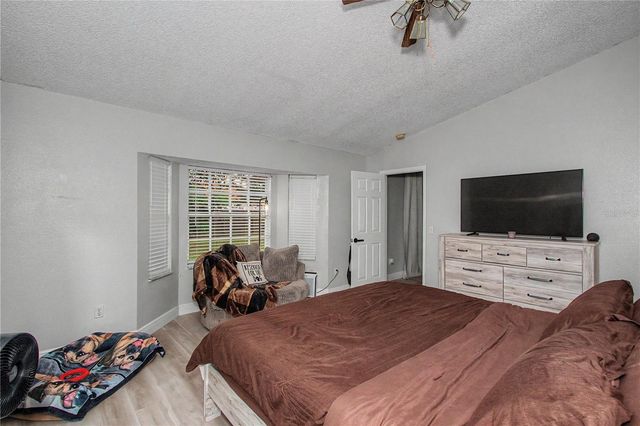 306 OAK TRACK RADIAL, Ocala, FL 34472