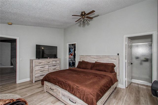 306 OAK TRACK RADIAL, Ocala, FL 34472