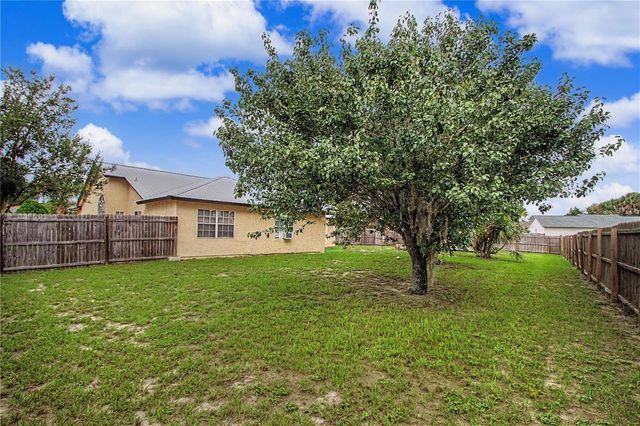 306 OAK TRACK RADIAL, Ocala, FL 34472
