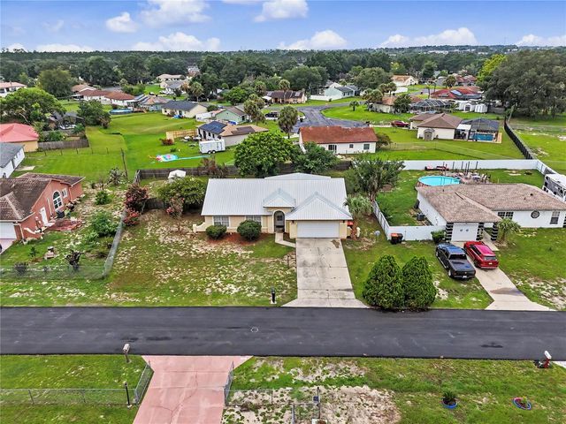 306 OAK TRACK RADIAL, Ocala, FL 34472