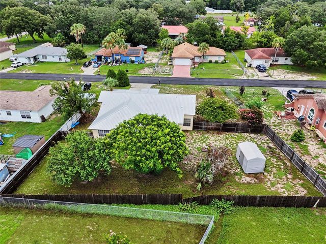 306 OAK TRACK RADIAL, Ocala, FL 34472