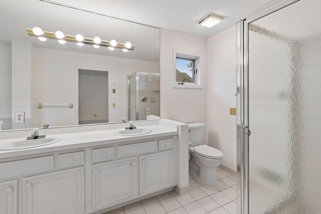 15575 17th Place N, Plymouth, MN 55447
