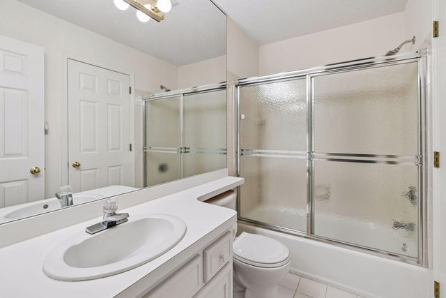 15575 17th Place N, Plymouth, MN 55447