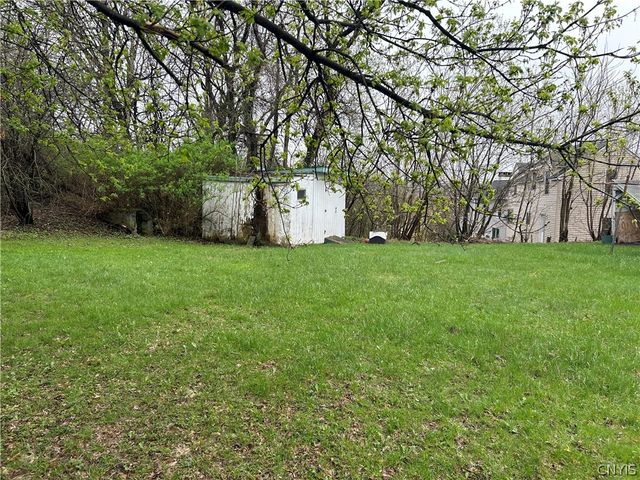 474 East Seneca trnpke Turnpike, Syracuse, NY 13205