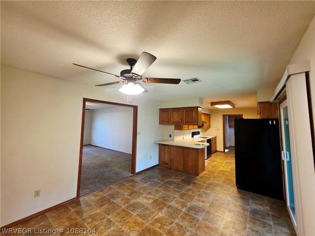 106 Patrick Lane, Poteau, OK 74953