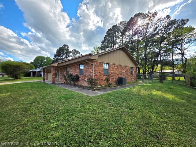 106 Patrick Lane, Poteau, OK 74953