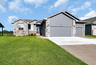 4811 N Emerald Court, Maize, KS 67101