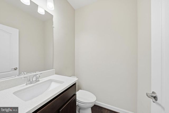 22883 EILEEN SQ, Sterling, VA 20166