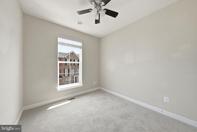 22883 EILEEN SQ, Sterling, VA 20166