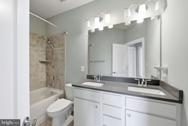 22883 EILEEN SQ, Sterling, VA 20166