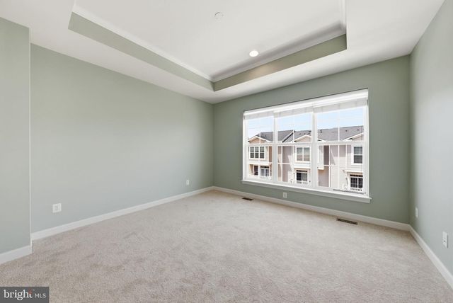 22883 EILEEN SQ, Sterling, VA 20166