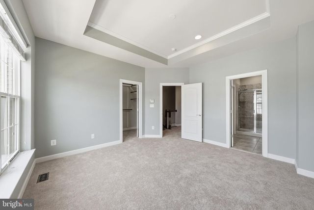 22883 EILEEN SQ, Sterling, VA 20166
