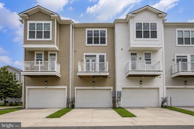 22883 EILEEN SQ, Sterling, VA 20166