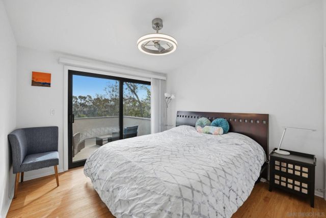 8963 Caminito Fresco, La Jolla, CA 92037