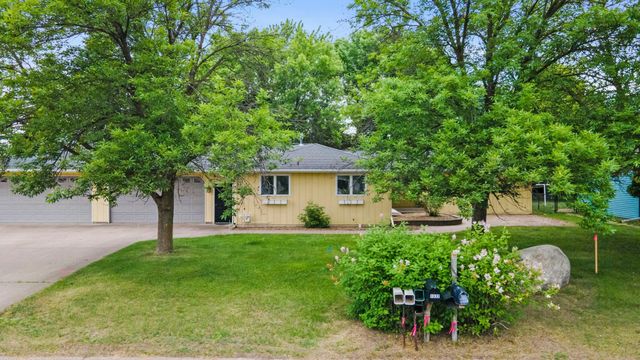 1332 2nd Avenue SE 795, Cambridge, MN 55008