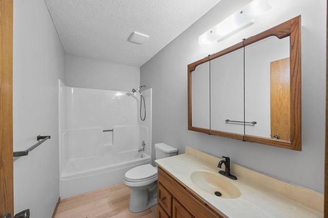 1332 2nd Avenue SE 795, Cambridge, MN 55008