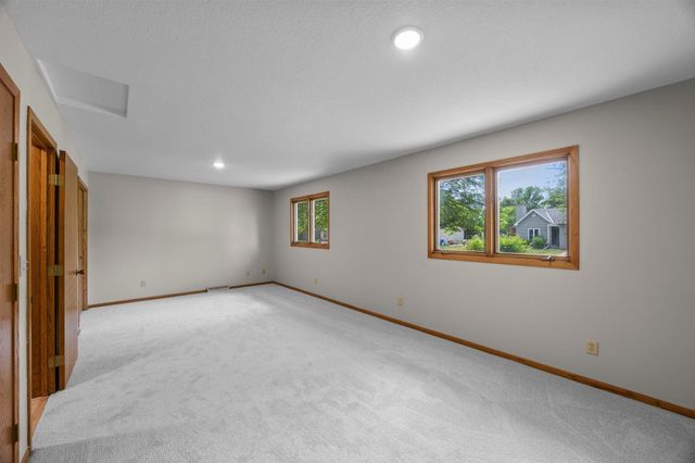 1332 2nd Avenue SE 795, Cambridge, MN 55008
