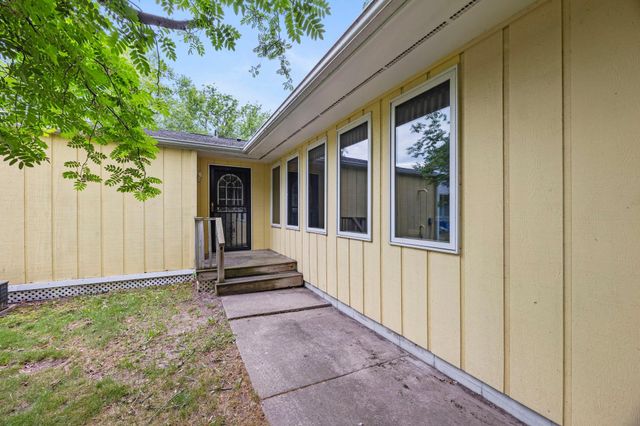 1332 2nd Avenue SE 795, Cambridge, MN 55008