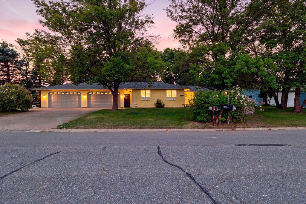1332 2nd Avenue SE 795, Cambridge, MN 55008