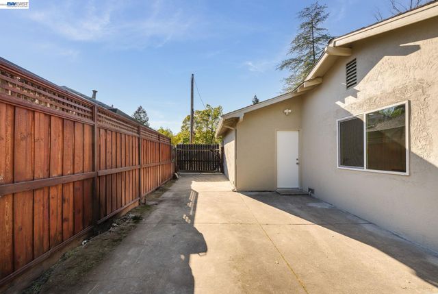 780 Quiet View Ct, Walnut Creek, CA 94597