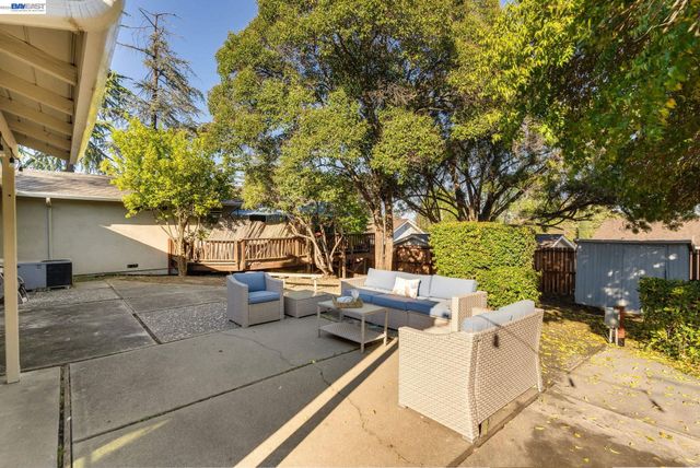 780 Quiet View Ct, Walnut Creek, CA 94597