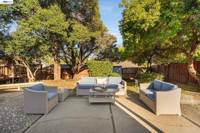 780 Quiet View Ct, Walnut Creek, CA 94597