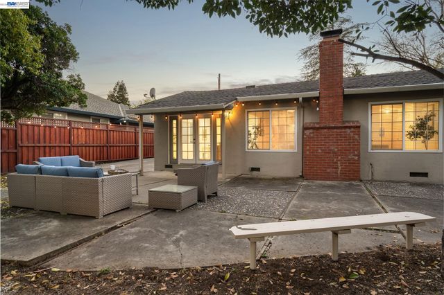 780 Quiet View Ct, Walnut Creek, CA 94597