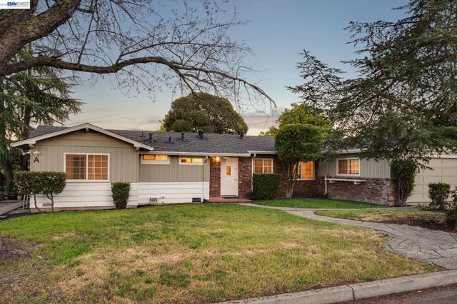 780 Quiet View Ct, Walnut Creek, CA 94597