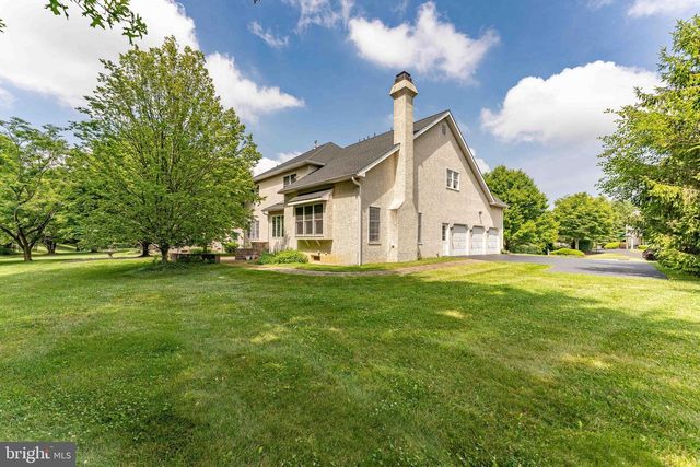 2069 SAINT ANDREWS DR, Berwyn, PA 19312