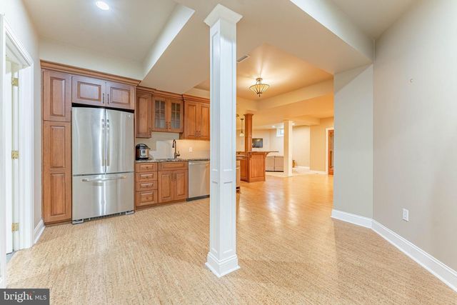 2069 SAINT ANDREWS DR, Berwyn, PA 19312