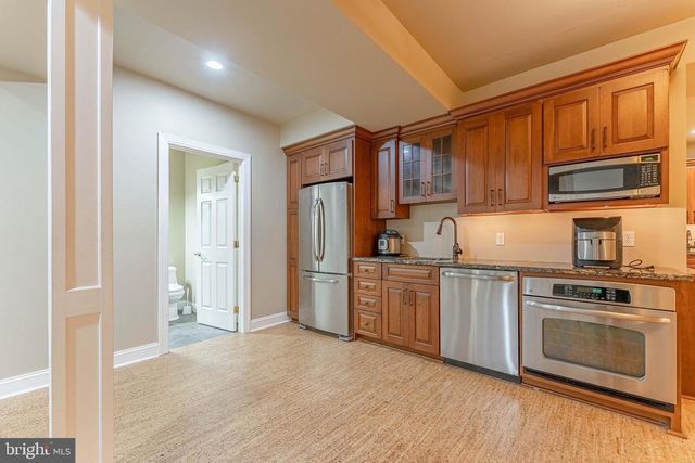 2069 SAINT ANDREWS DR, Berwyn, PA 19312