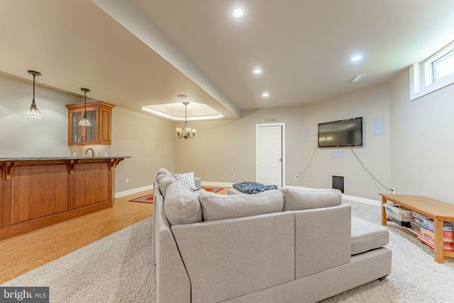 2069 SAINT ANDREWS DR, Berwyn, PA 19312