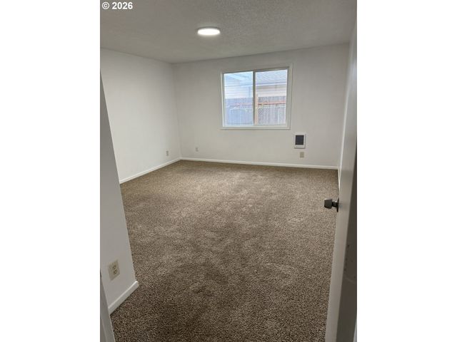 4324 47TH Ave Ne, Salem, OR 97305