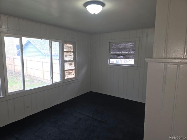 1117 E Oakland Avenue, Lansing, MI 48906