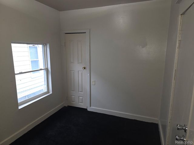 1117 E Oakland Avenue, Lansing, MI 48906