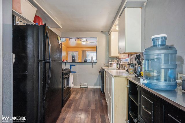 18982 Joann Street, Detroit, MI 48205