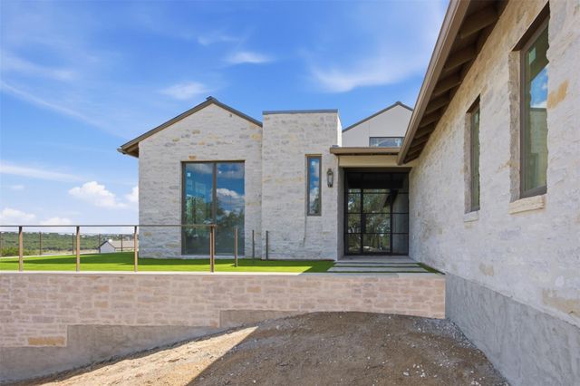 19559 Sandcastle DR, Spicewood, TX 78669