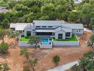 19559 Sandcastle DR, Spicewood, TX 78669