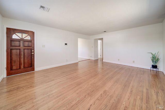 2100 San Gabriel St, Fairfield, CA 94533