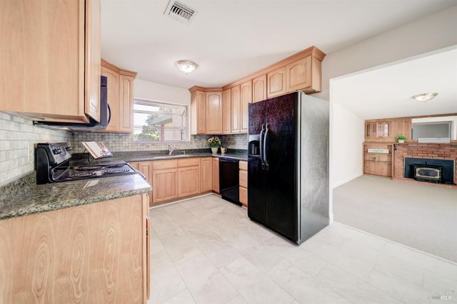 2100 San Gabriel St, Fairfield, CA 94533