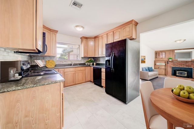 2100 San Gabriel St, Fairfield, CA 94533